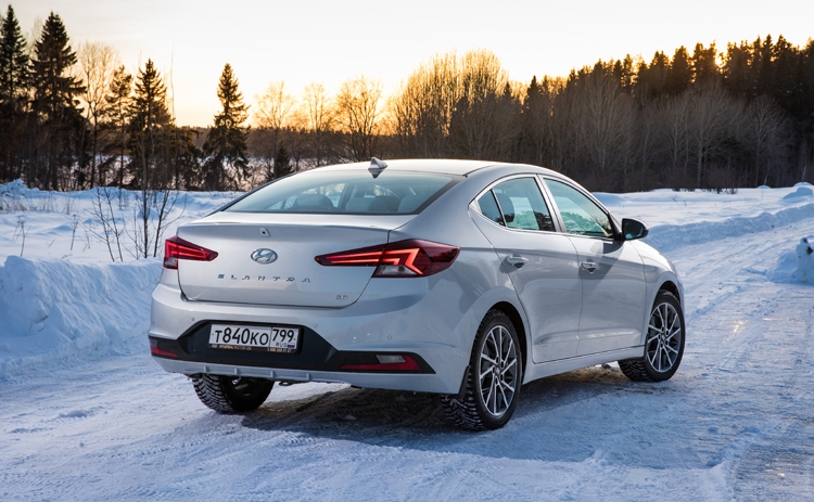 Обновлённый седан Hyundai Elantra дебютировал в России по цене от 1 049 000 рублей