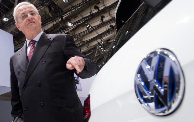 Volkswagen и её бывшего гендиректора обвинили в обмане инвесторов