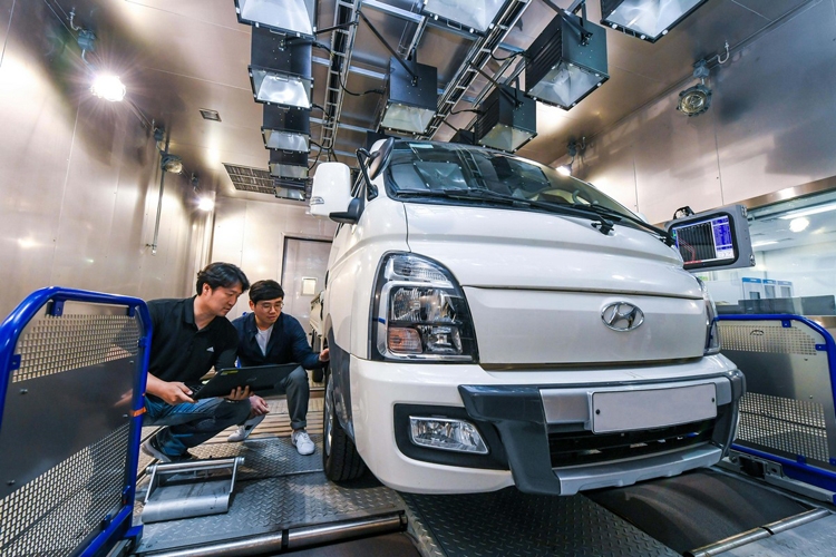 В Hyundai создана система управления ходовыми характеристиками электрокаров на базе оценки массы