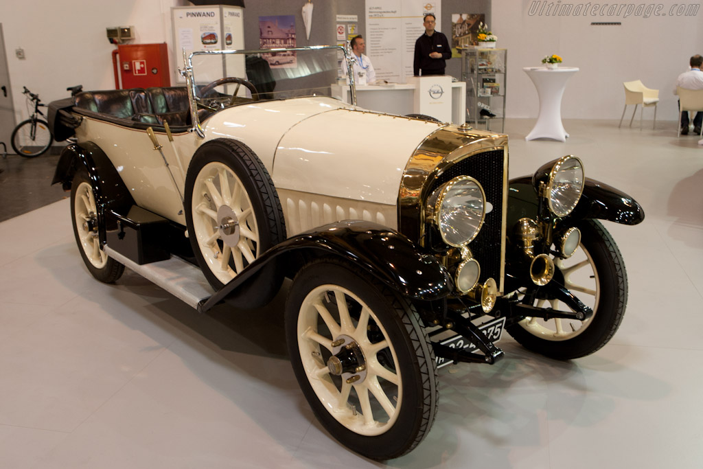 1922 года. Opel 10 — 30 PS