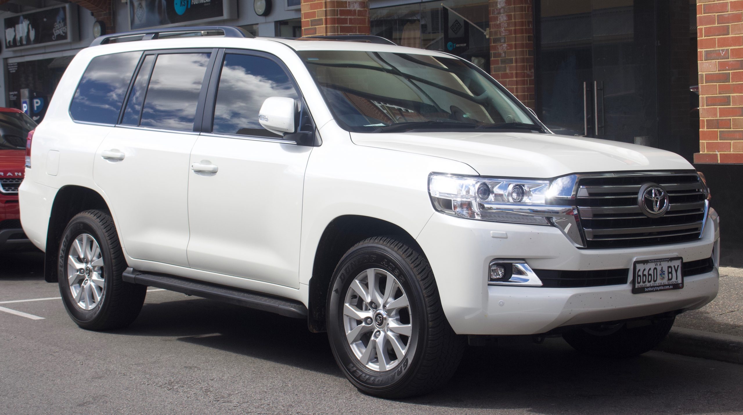 Toyota Land Cruiser